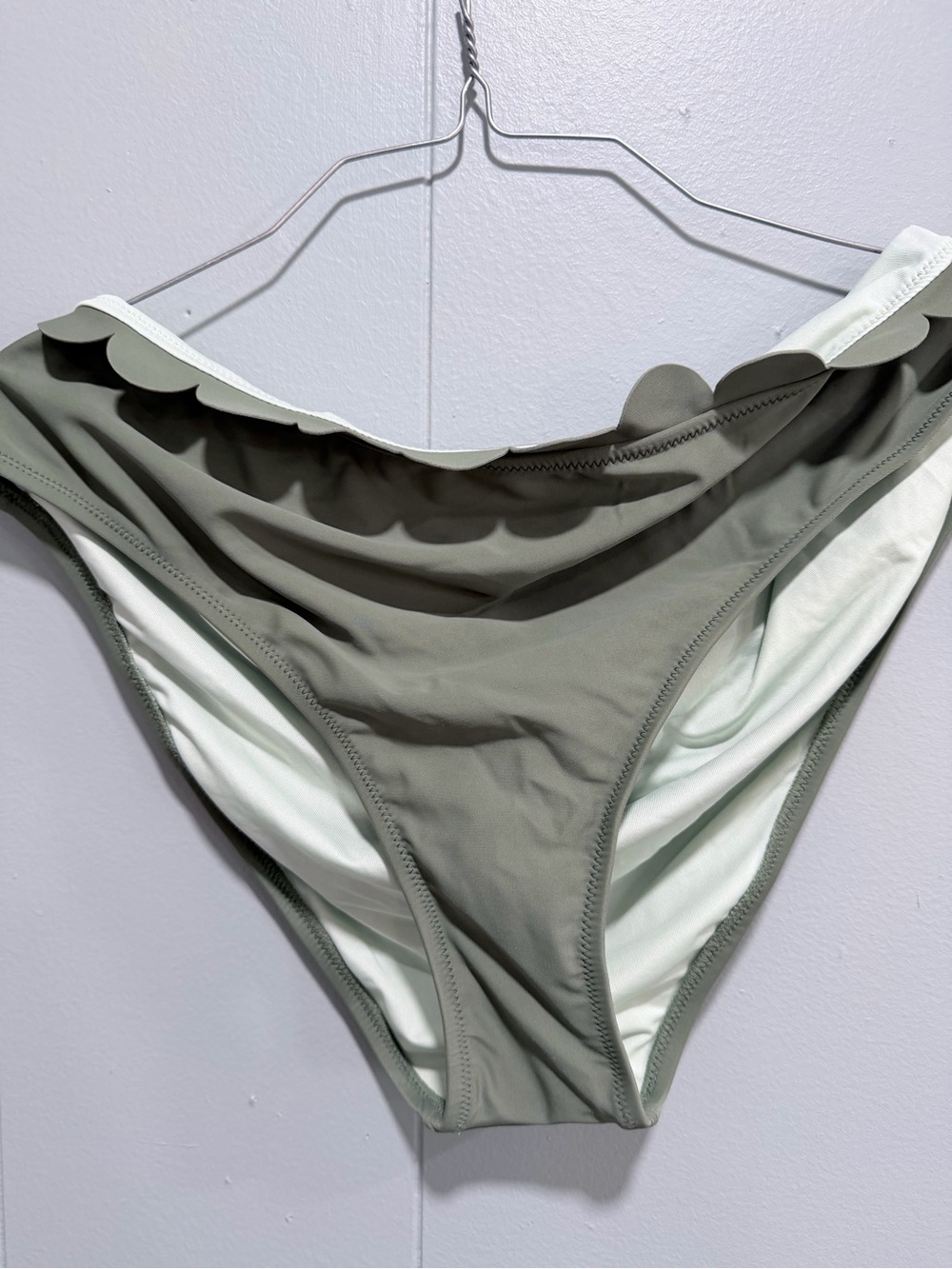 Cupshe Olive Scallop-Trim Bikini Bottom